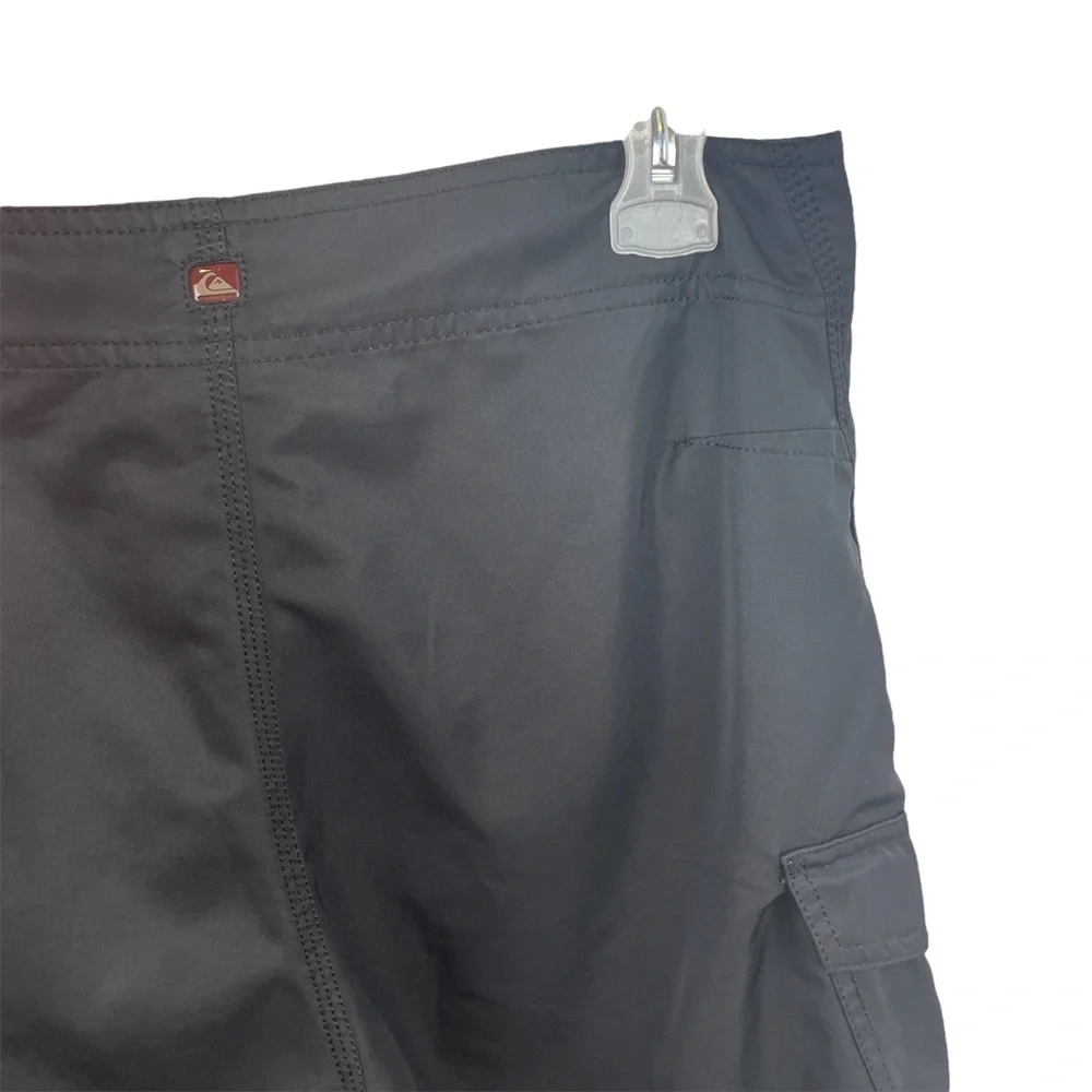 Quicksilver Men’s Black Swim / Board Shorts Size 33